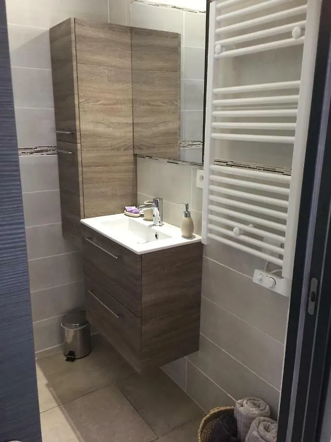 Гостевой дом L'Escale Cote Bleue B&B And Spa Соссе-ле-Пен
