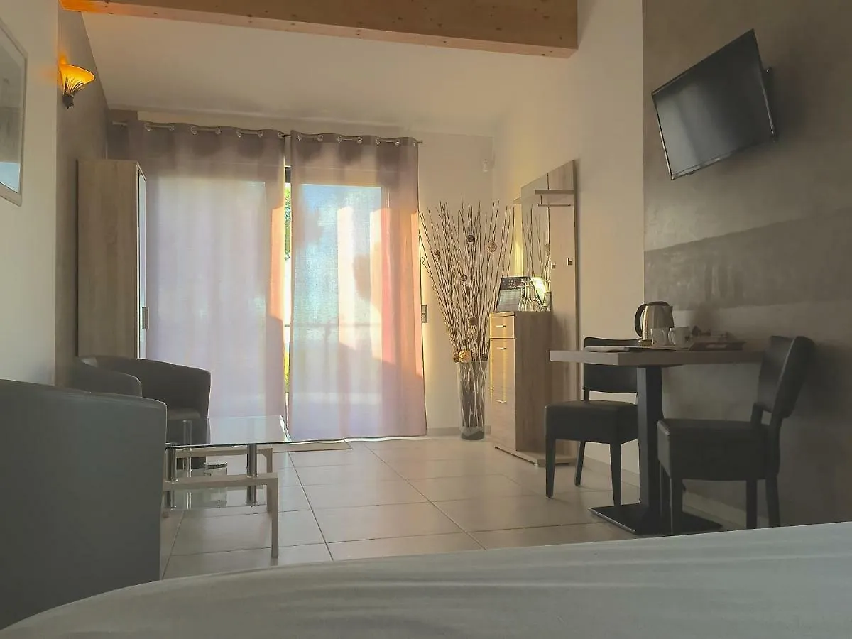 L'Escale Cote Bleue B&B And Spa Соссе-ле-Пен Гостевой дом
