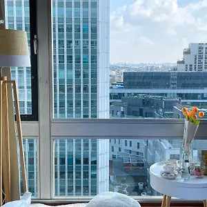 Sur Les Hauteurs De Montparnasse Paris