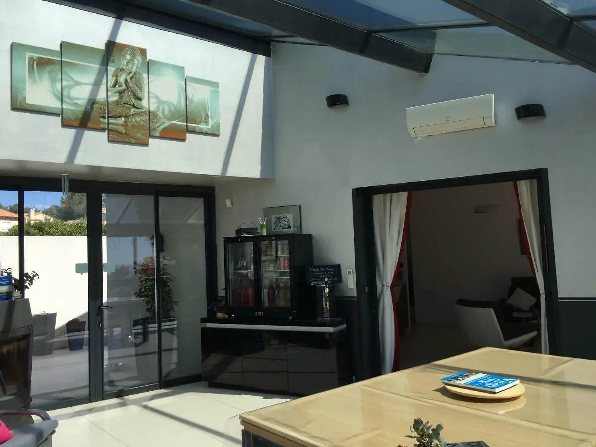 L'Escale Cote Bleue B&B And Spa Sausset-les-Pins 0*,  Frankrike